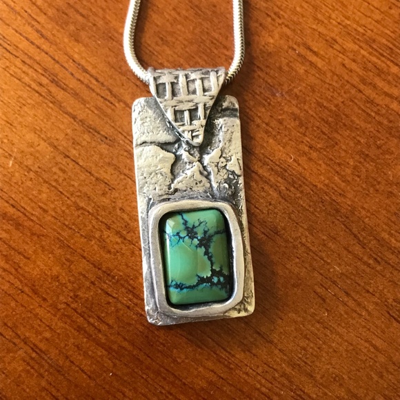 Handmade Sterling Silver Green Turquoise Western-Style Necklace - Picture 4 of 7